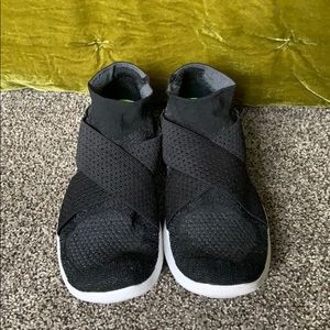 Nike free run motion flyknit 2017